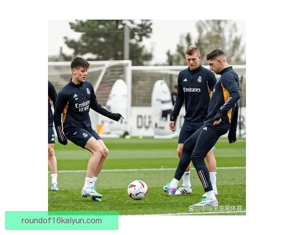 卡马文加与巴尔韦德联合出战，展示出强大中场竞争力